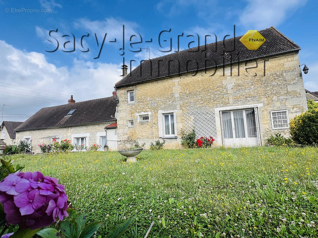 Maison à ANGY