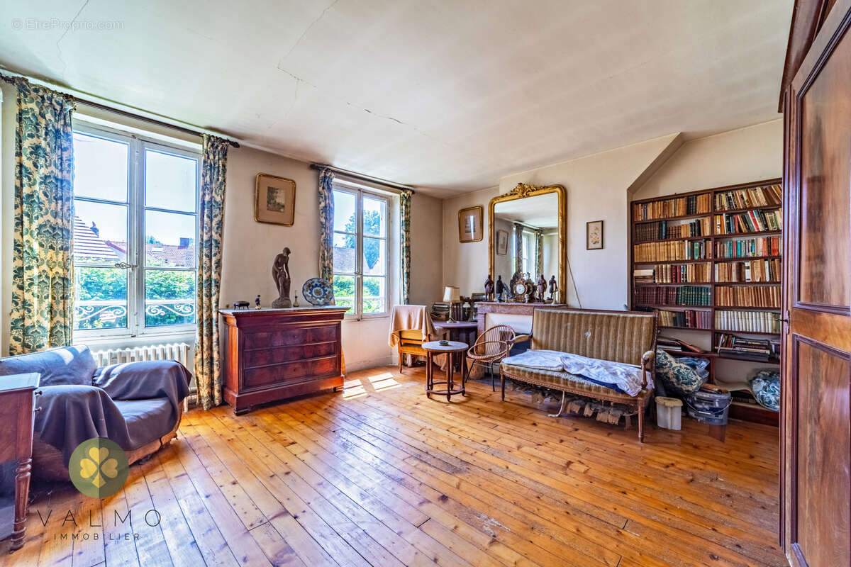 Maison à THOIRY