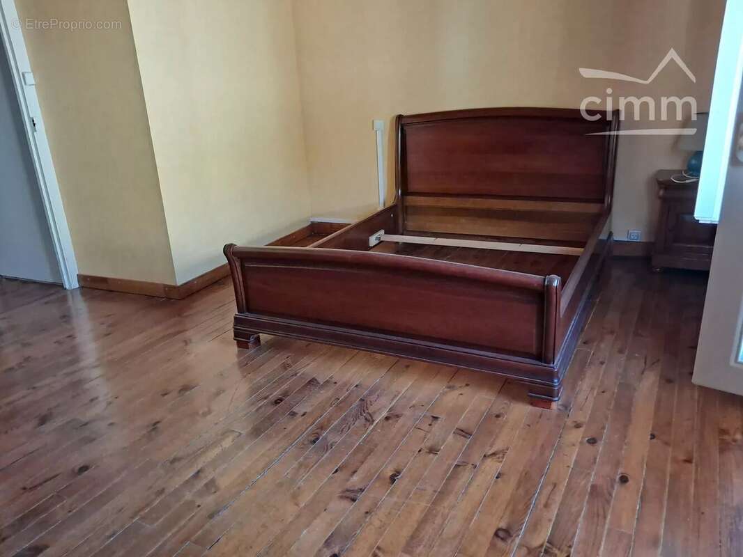 a vendre maison de village rénovée avec grande cour - photo 6