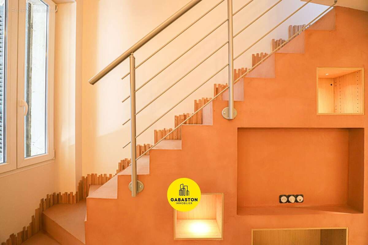 Appartement à MARSEILLE-4E