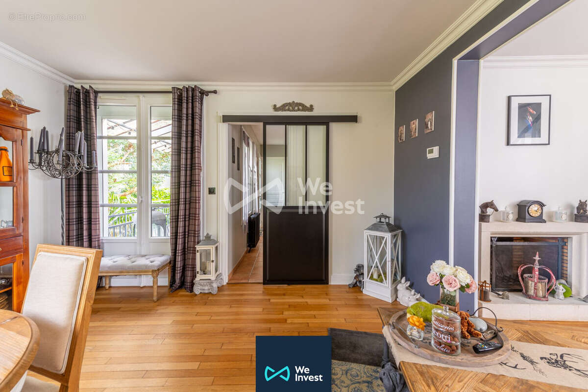 Maison à BAILLY-ROMAINVILLIERS