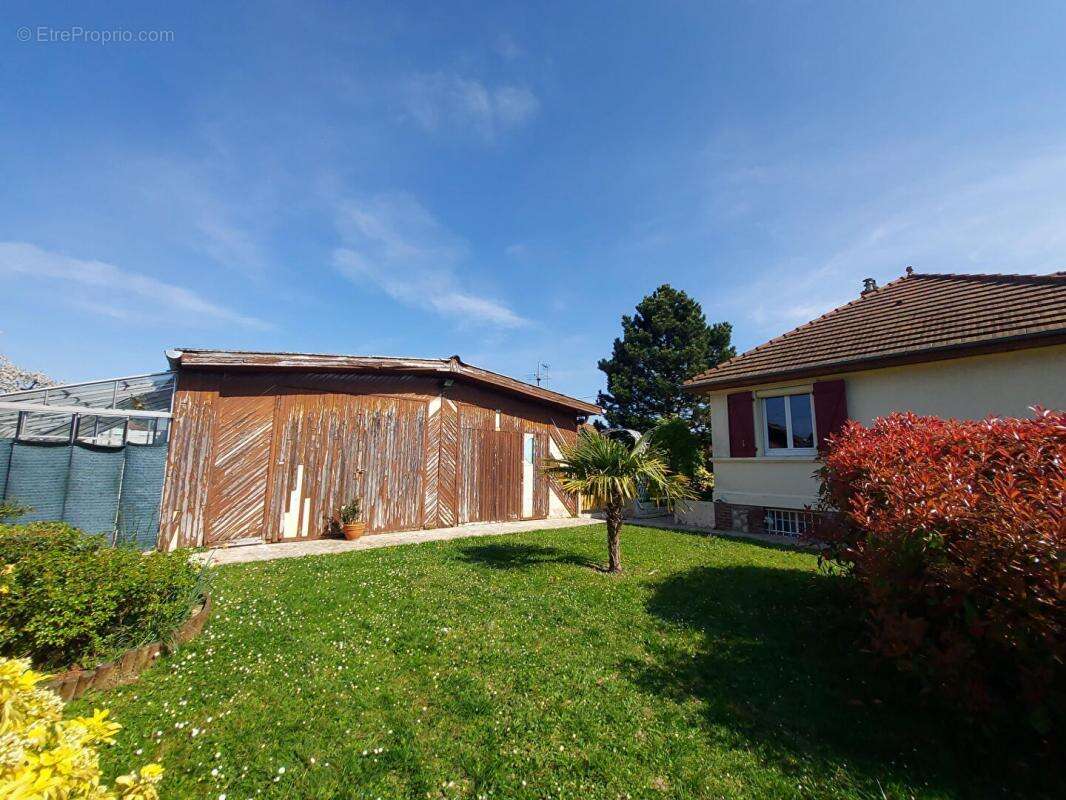 Maison à SAINT-ETIENNE-DU-ROUVRAY