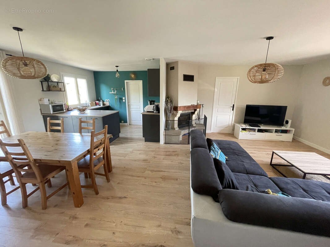 Maison plain-pied, 130m2 hab, 5 ch, QUEYSSAC - photo 3