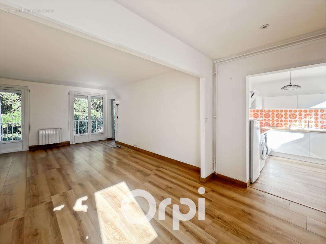 A Vendre à Jard-sur-Mer - Appartement 50 m²  À deux pas du centre ville et de la plage - photo 5