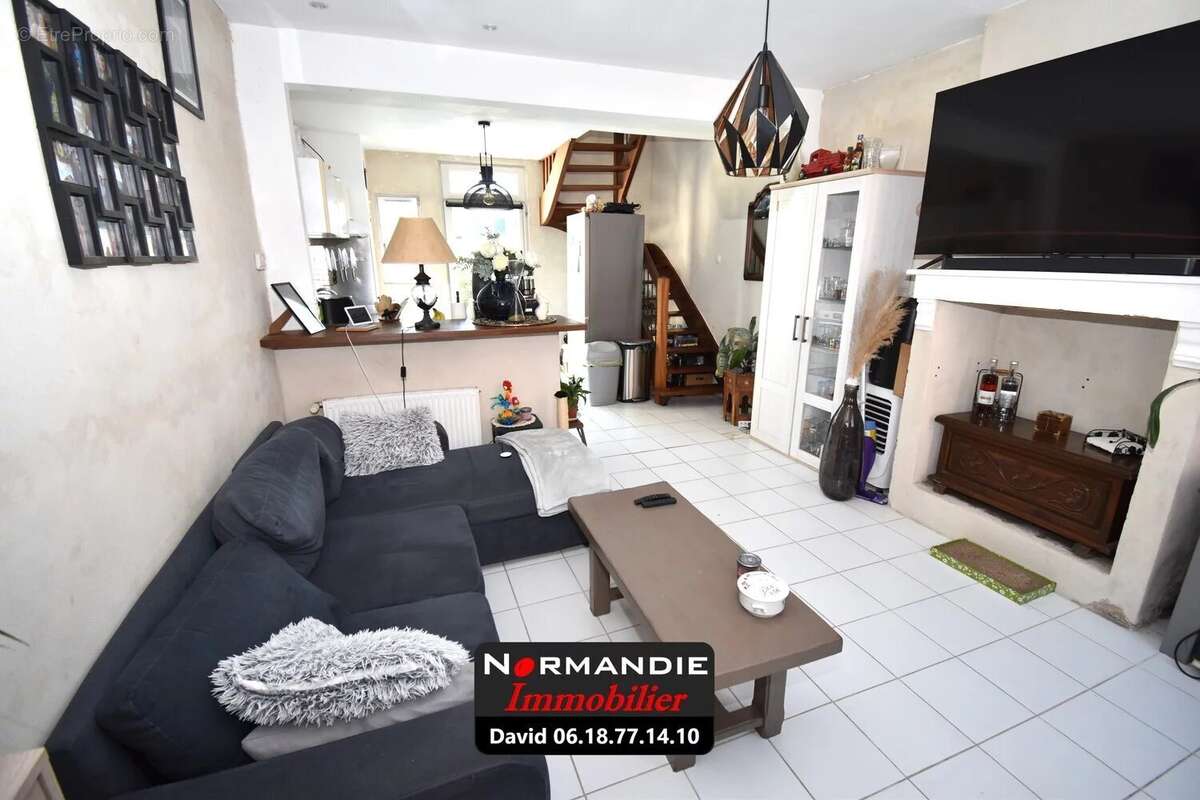 Maison à MALAUNAY