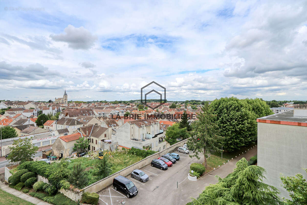 Appartement à BRIE-COMTE-ROBERT