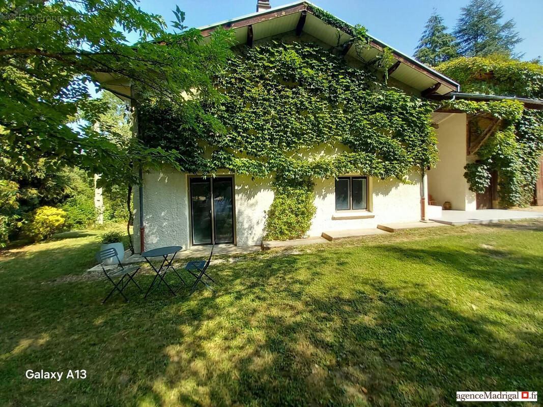 Maison 144 m² à Pommier-De-Beaurepaire  - photo 2
