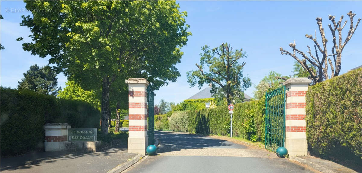 Maison à LA CHAPELLE-SUR-ERDRE