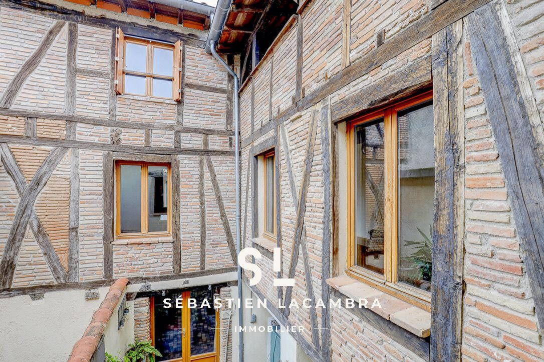 Maison à LISLE-SUR-TARN