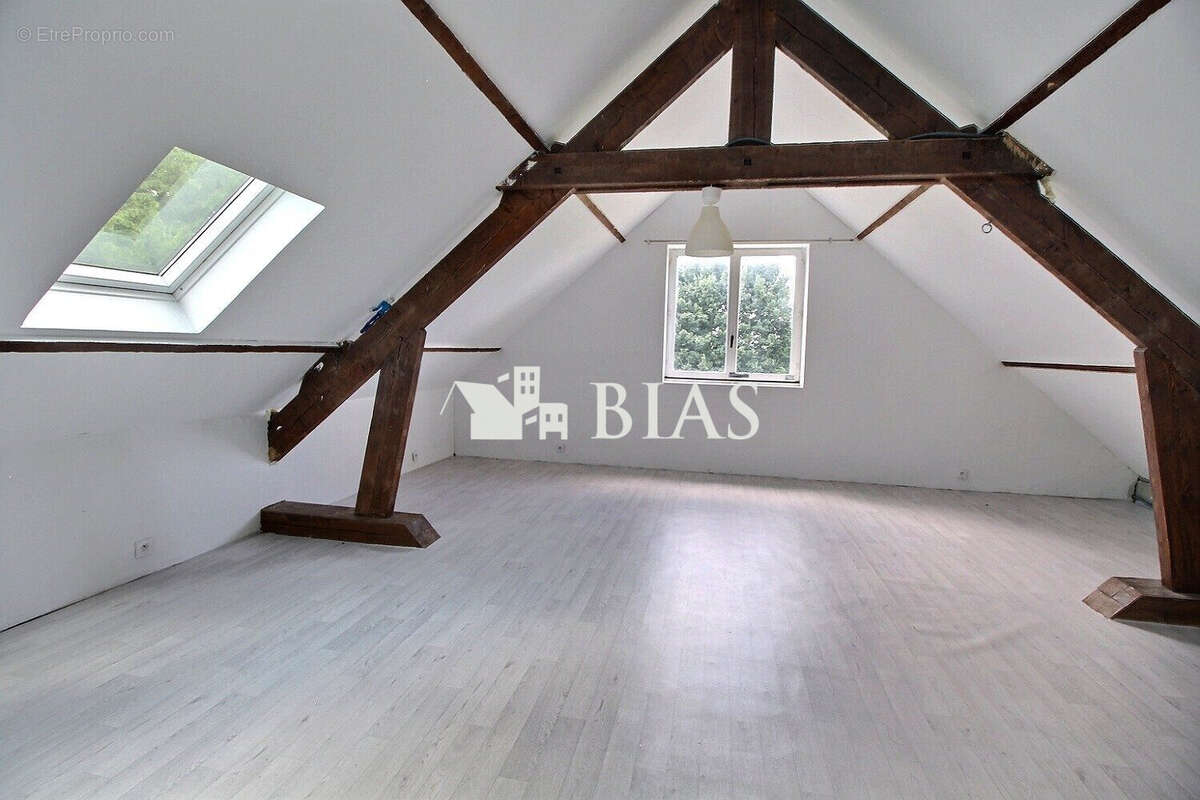 Maison à SAINT-JEAN-DU-CARDONNAY