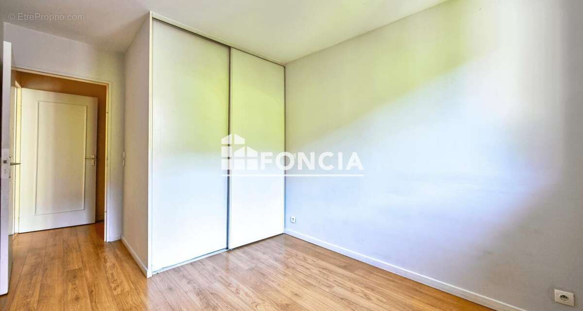 Appartement à FONTENAY-LE-FLEURY