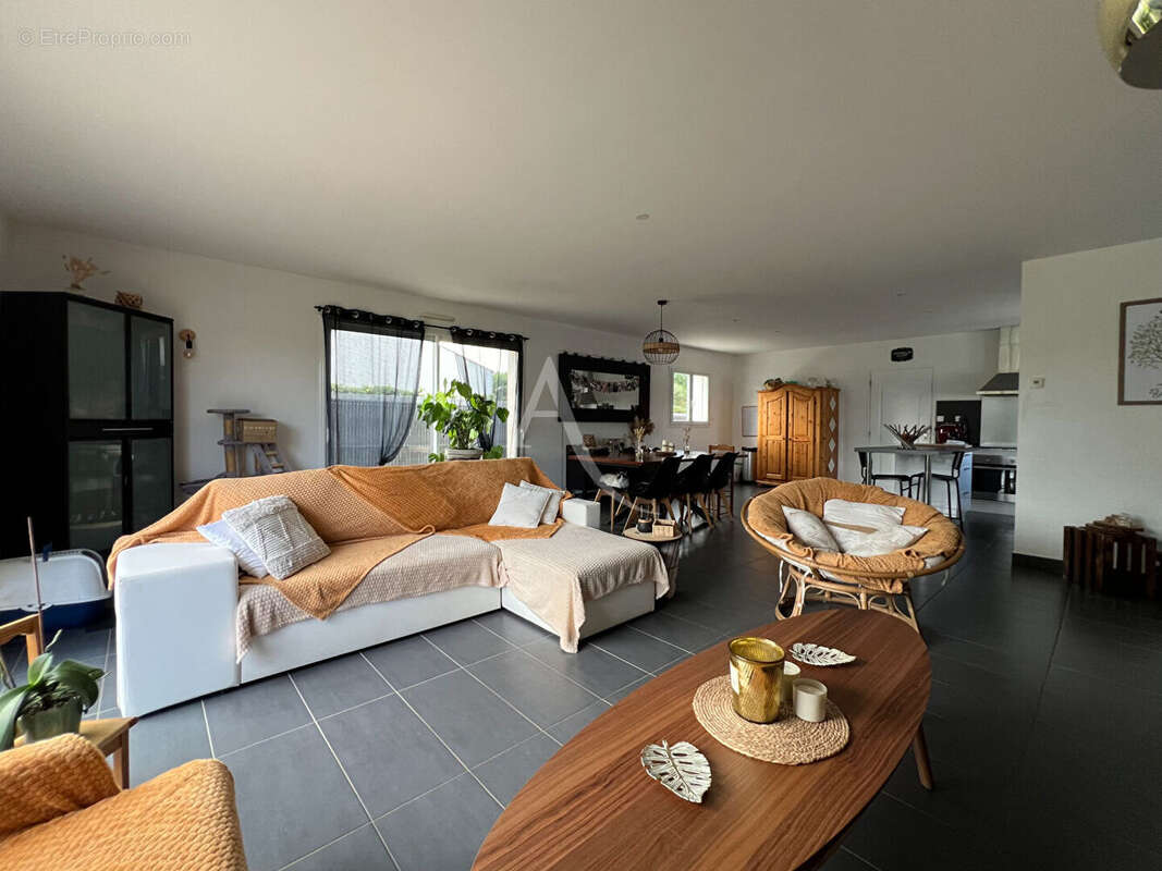 Maison à LE BERNARD