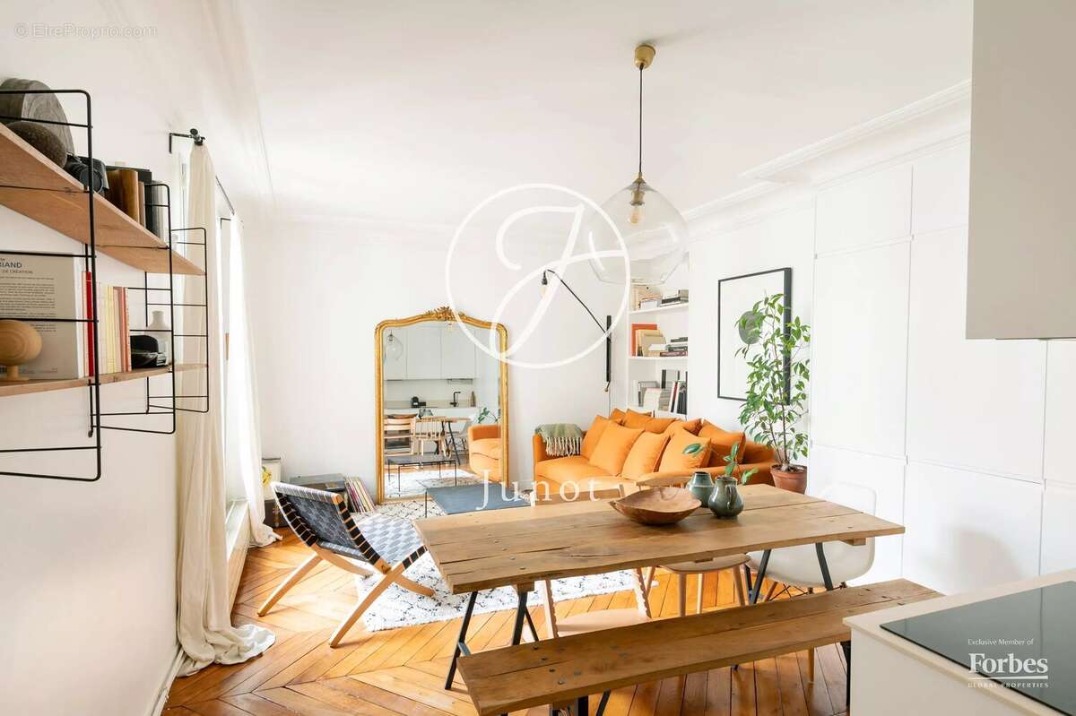Appartement à PARIS-9E