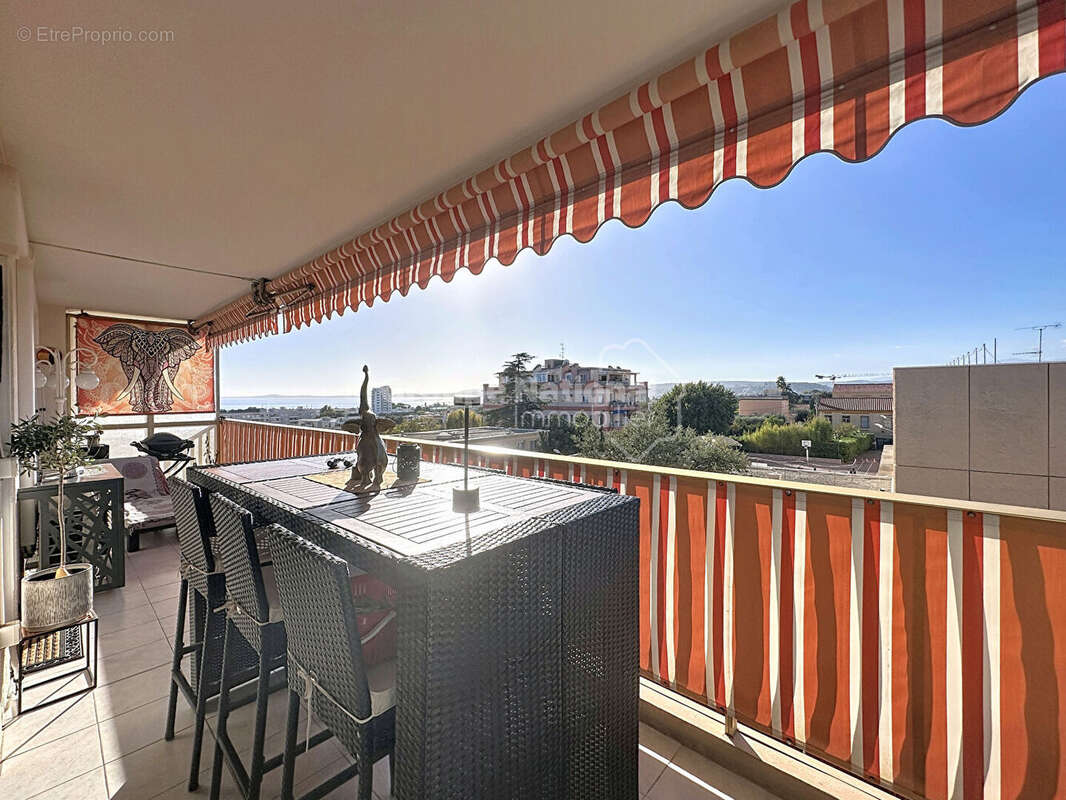 Appartement à SAINT-LAURENT-DU-VAR