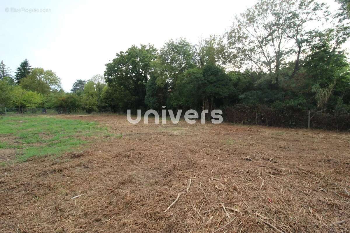 Terrain constructible de 1283 m² à chabeuil - photo 4