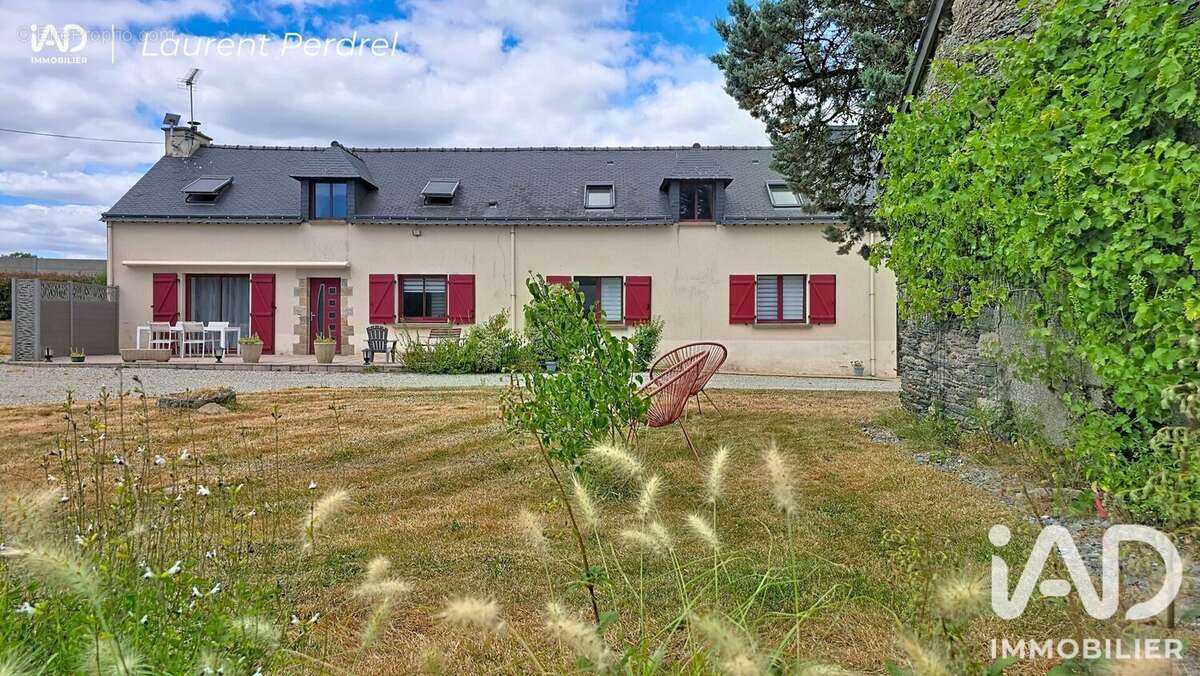 Maison 226 m² à Sainte-Marie  - photo 2