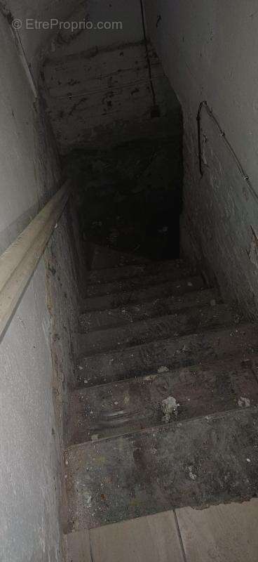 Maison à QUIEVRECHAIN