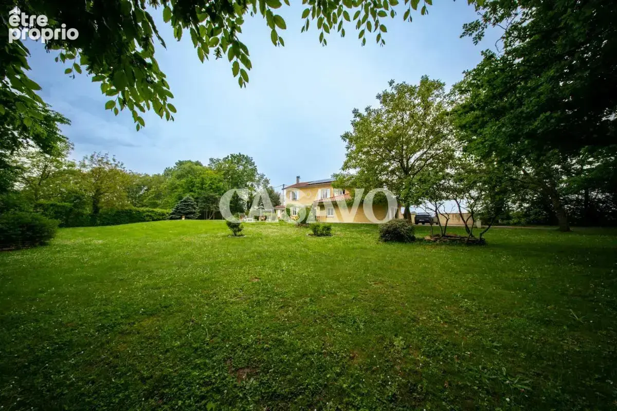 Vente Maison 7 pièces de 190m² - 38540 Heyrieux - photo 4
