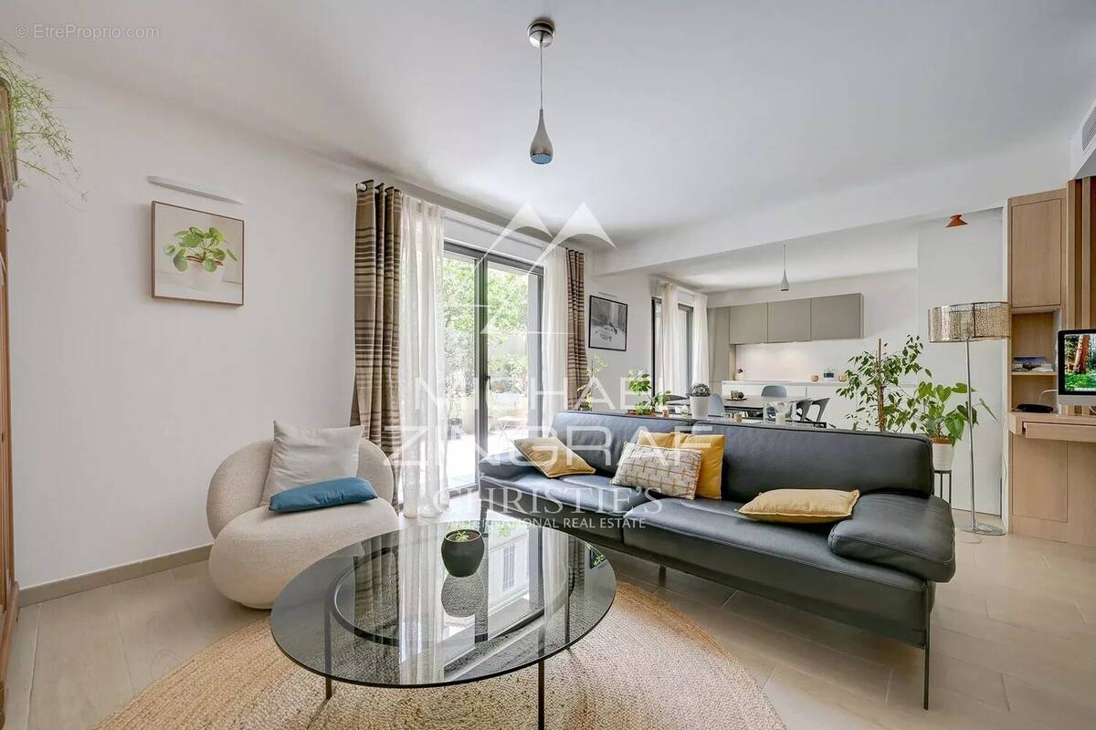 Appartement à MARSEILLE-7E