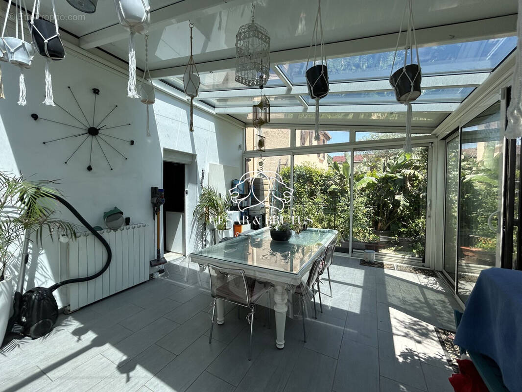 Maison à VAULX-EN-VELIN