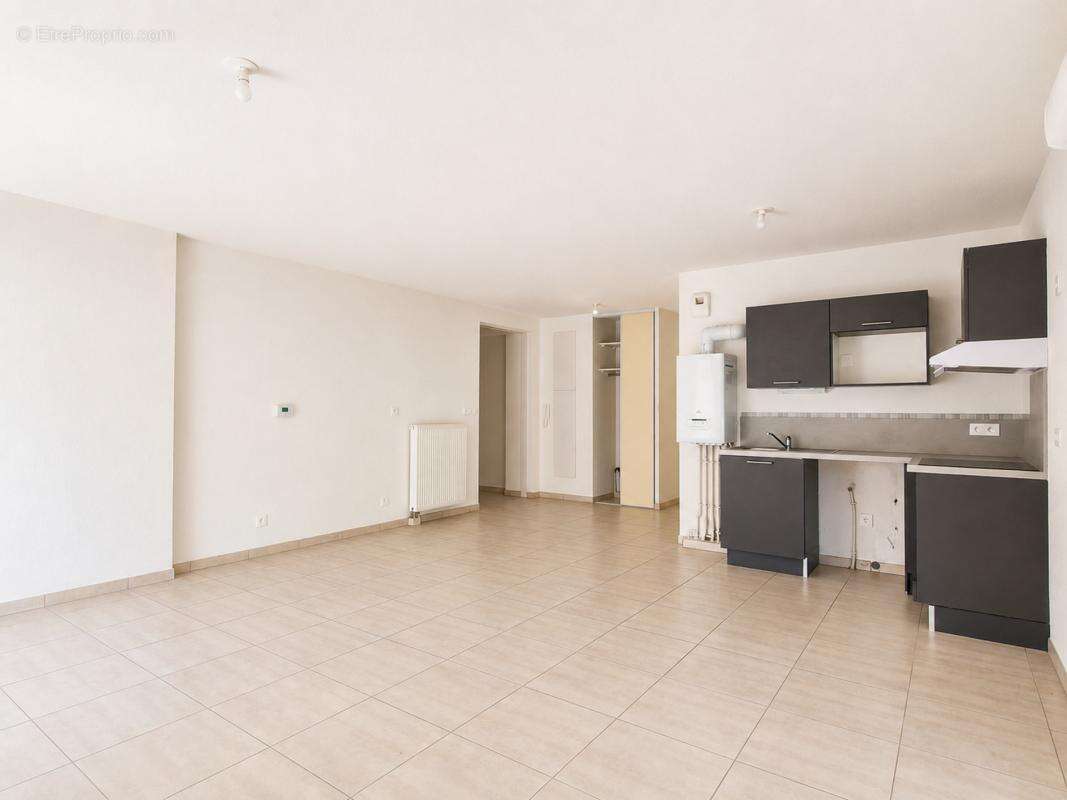 Appartement à SAINT-JEAN-DE-VEDAS
