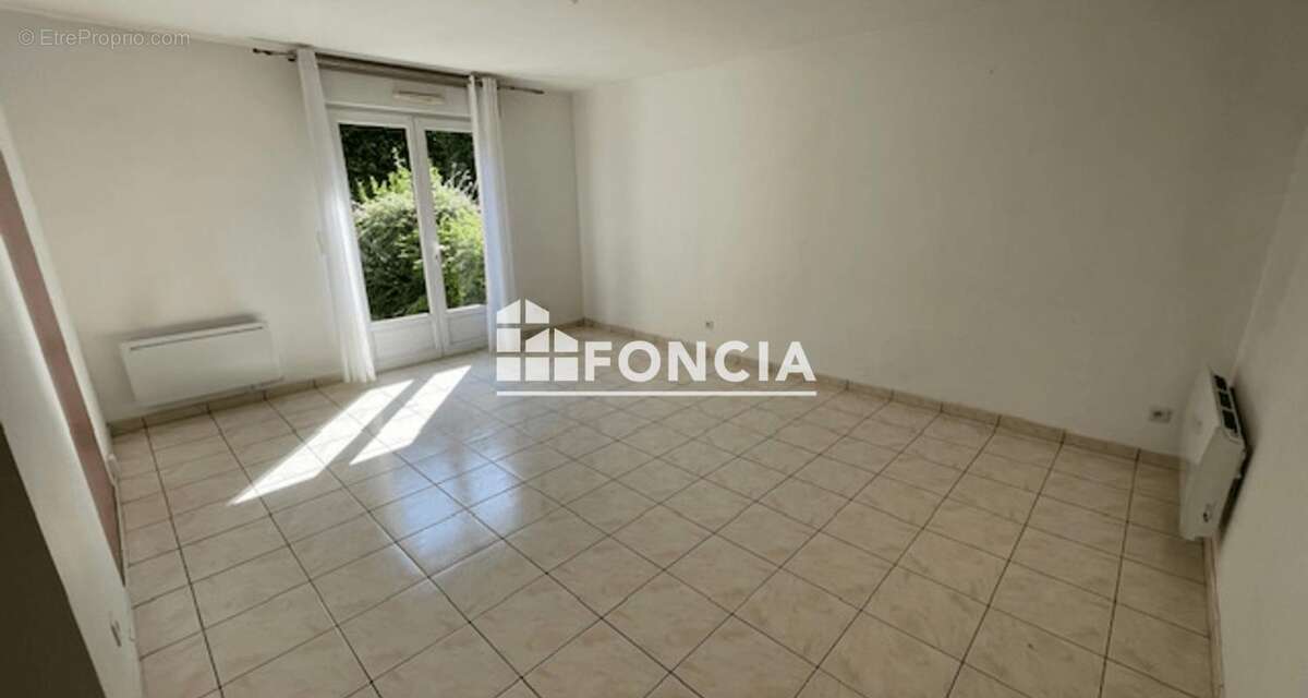 Appartement à LA FERTE-ALAIS
