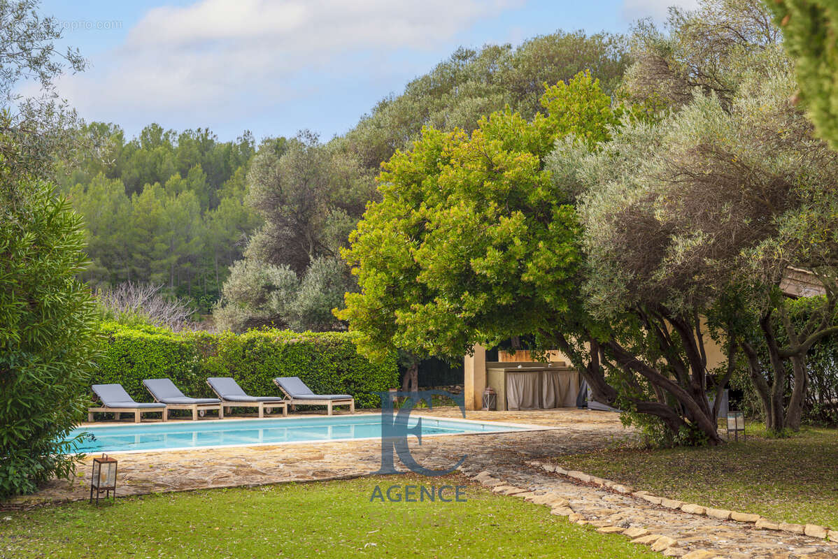 Maison à LE CASTELLET