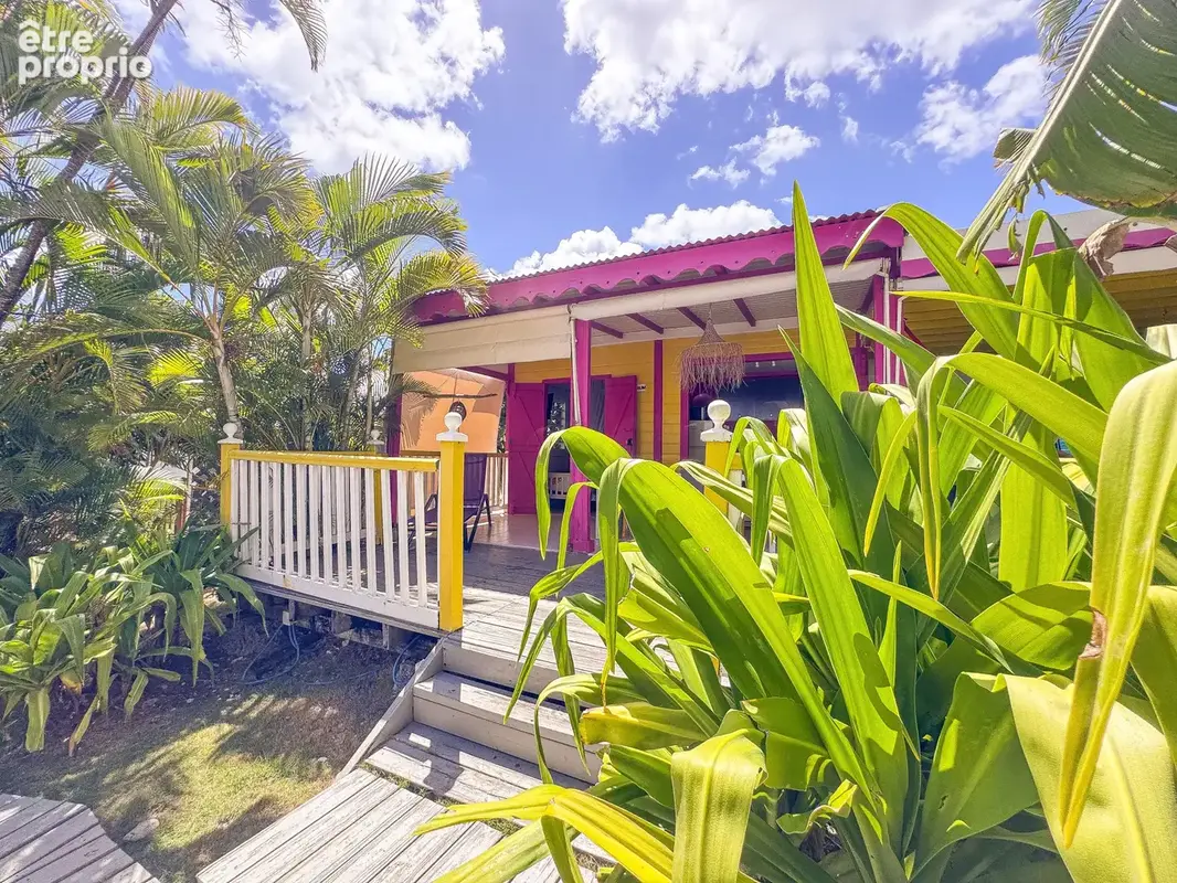 Bungalow coloré avec terrasse au cœur d’un jardin tropical - photo 15