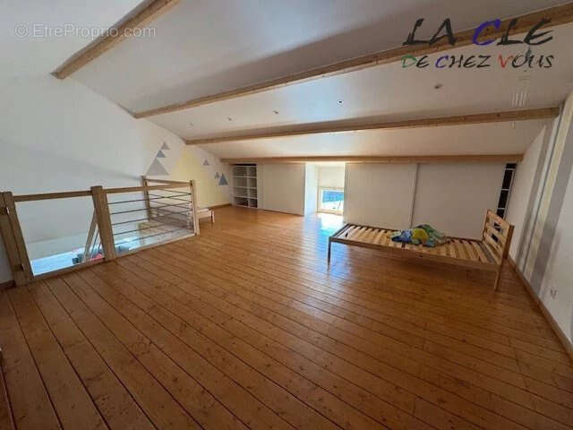 Maison à SAINT-HILAIRE-DES-LOGES