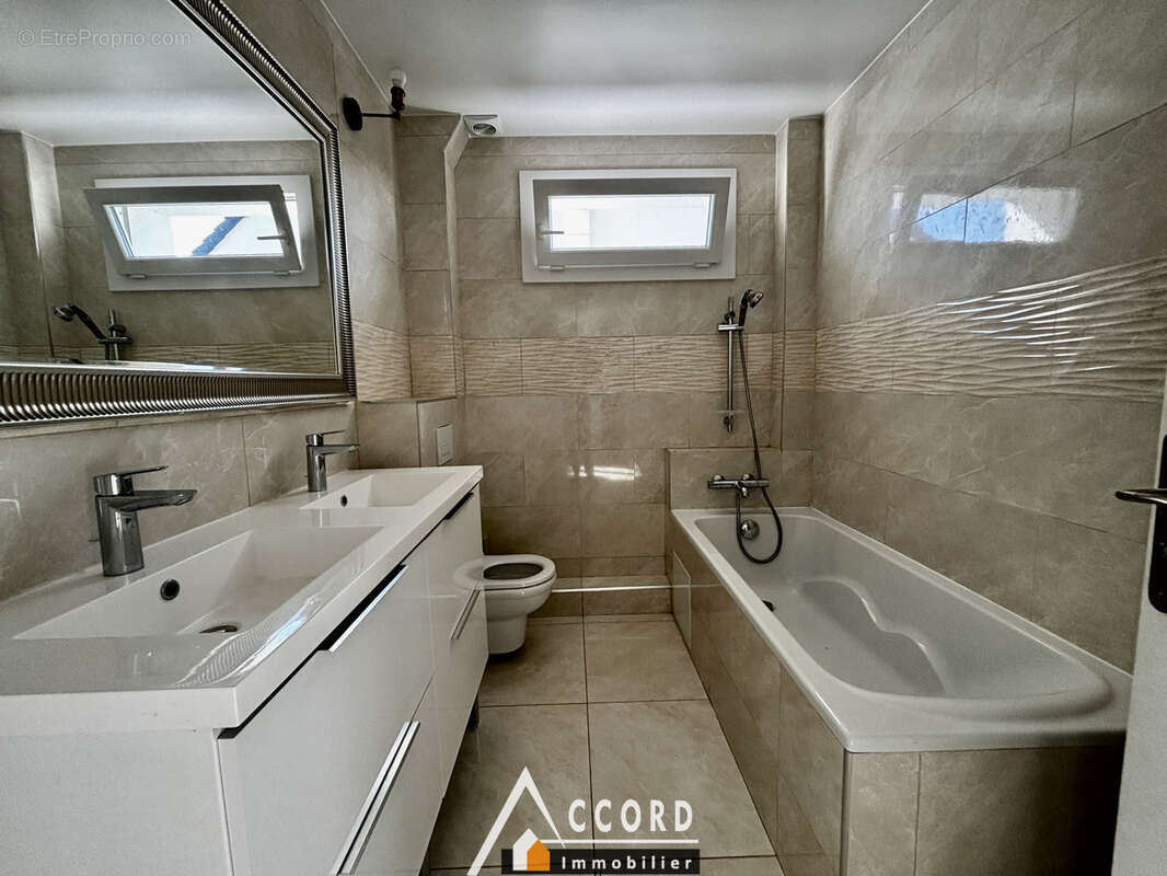 Maison à SARTROUVILLE