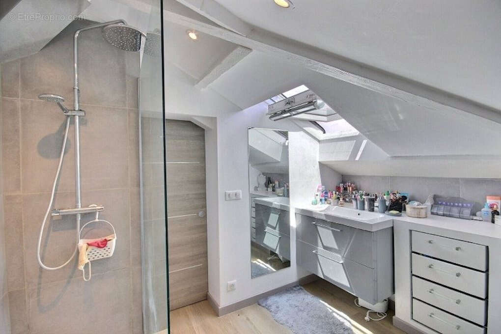 Maison à LA VILLE-DU-BOIS