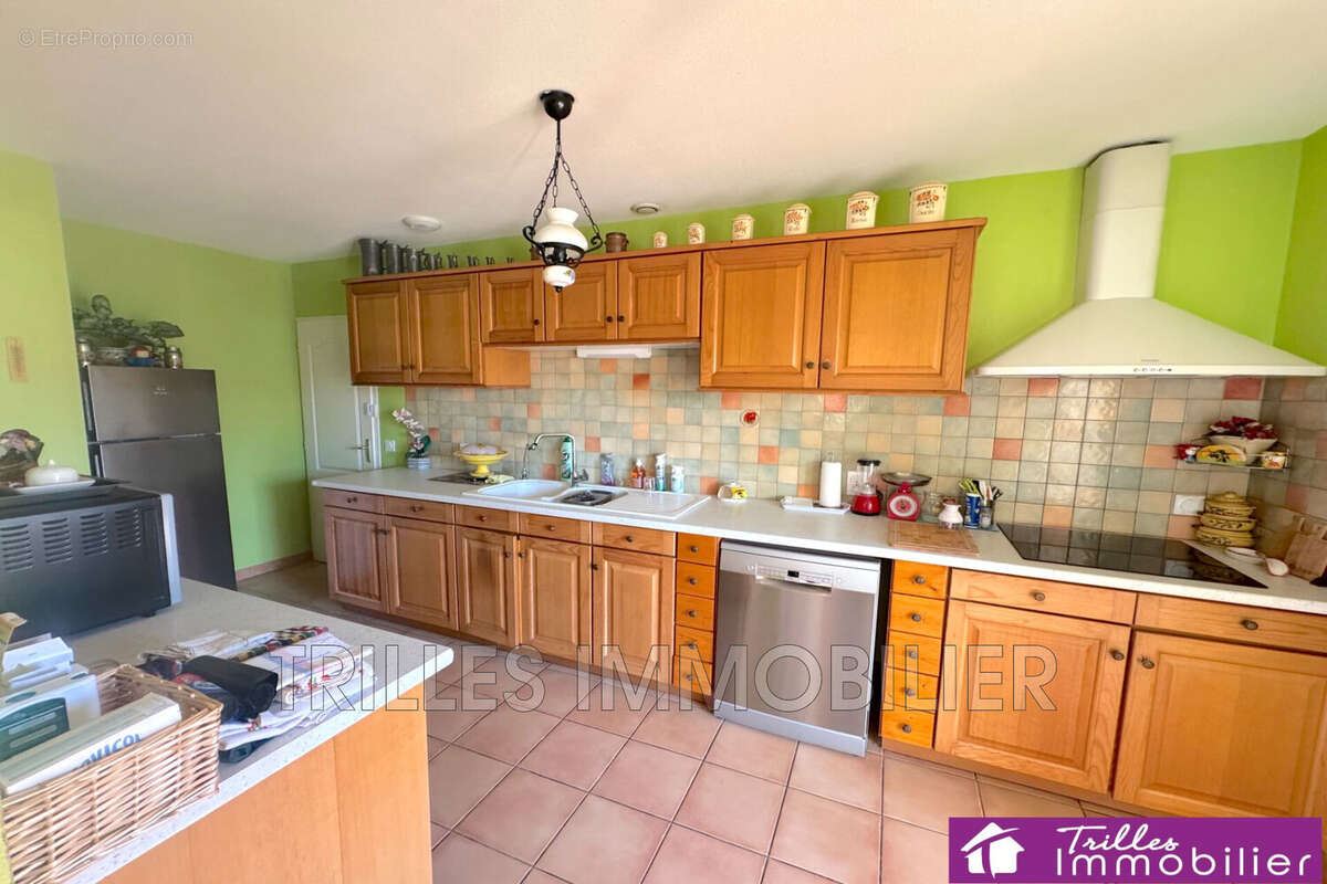 Maison à SAINT-LAURENT-DE-LA-SALANQUE