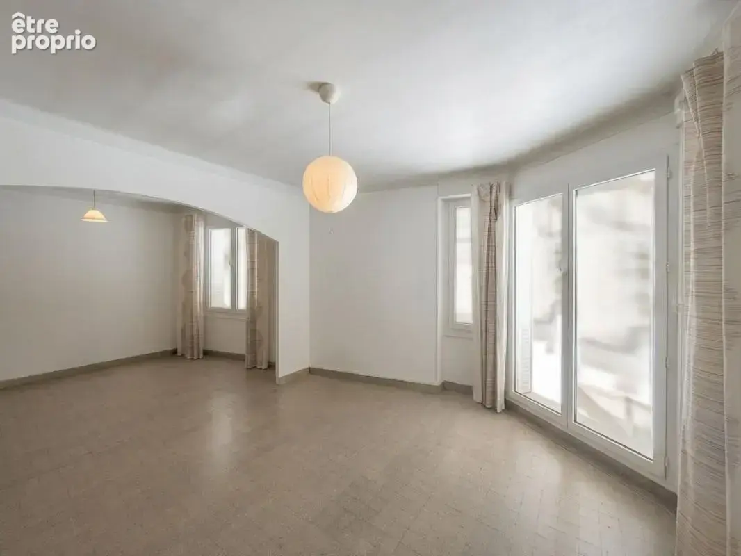 Appartement à VINON-SUR-VERDON