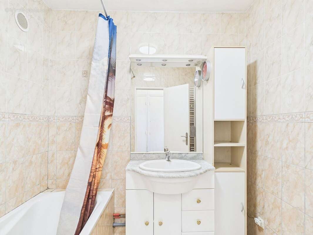 Appartement à VILLENEUVE-LES-AVIGNON