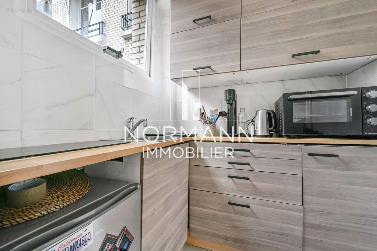 Appartement à PARIS-17E