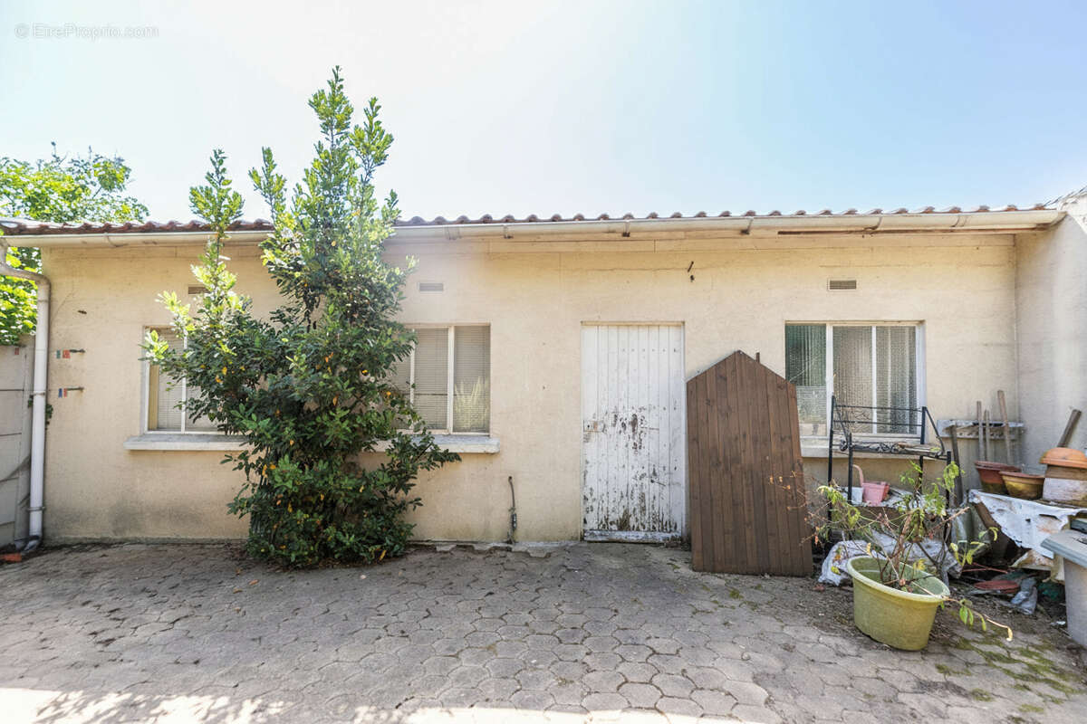 Maison à VERRIERES-LE-BUISSON