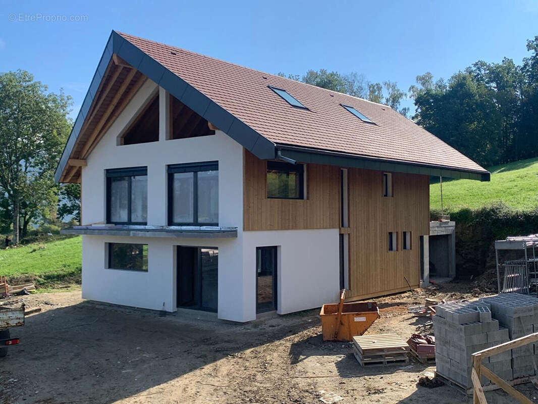 Maison à SAINT-JORIOZ