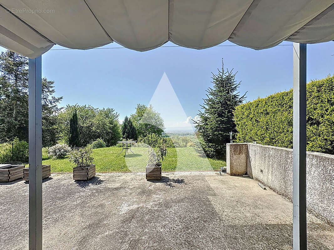 Maison à ROZIER-EN-DONZY