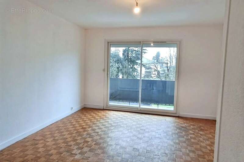 Appartement à BILLERE