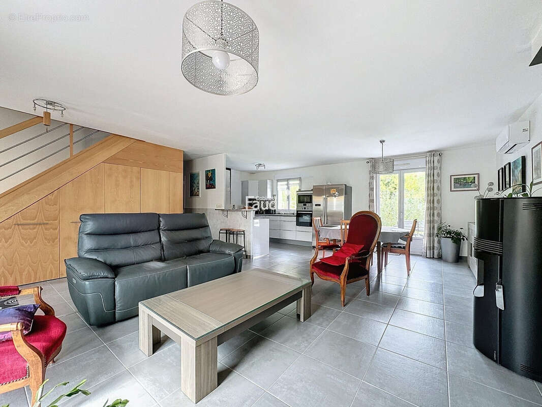 Maison 141 m² à Saint-Germain-Sur-Ay  - photo 3