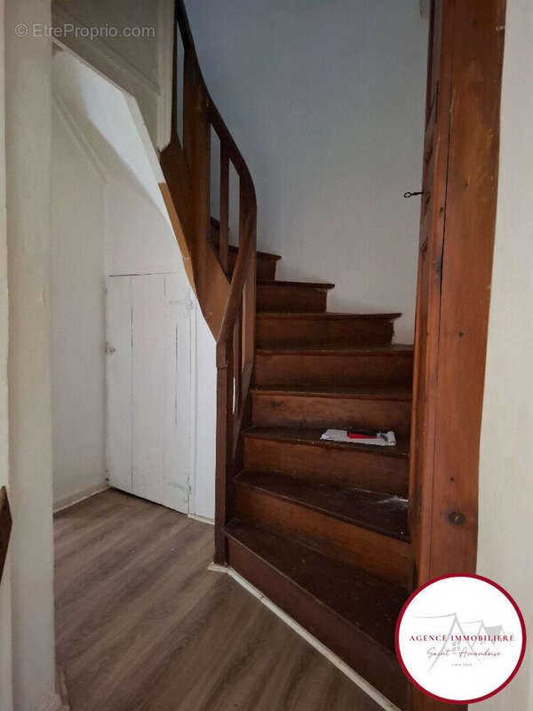 Maison à BRUERE-ALLICHAMPS