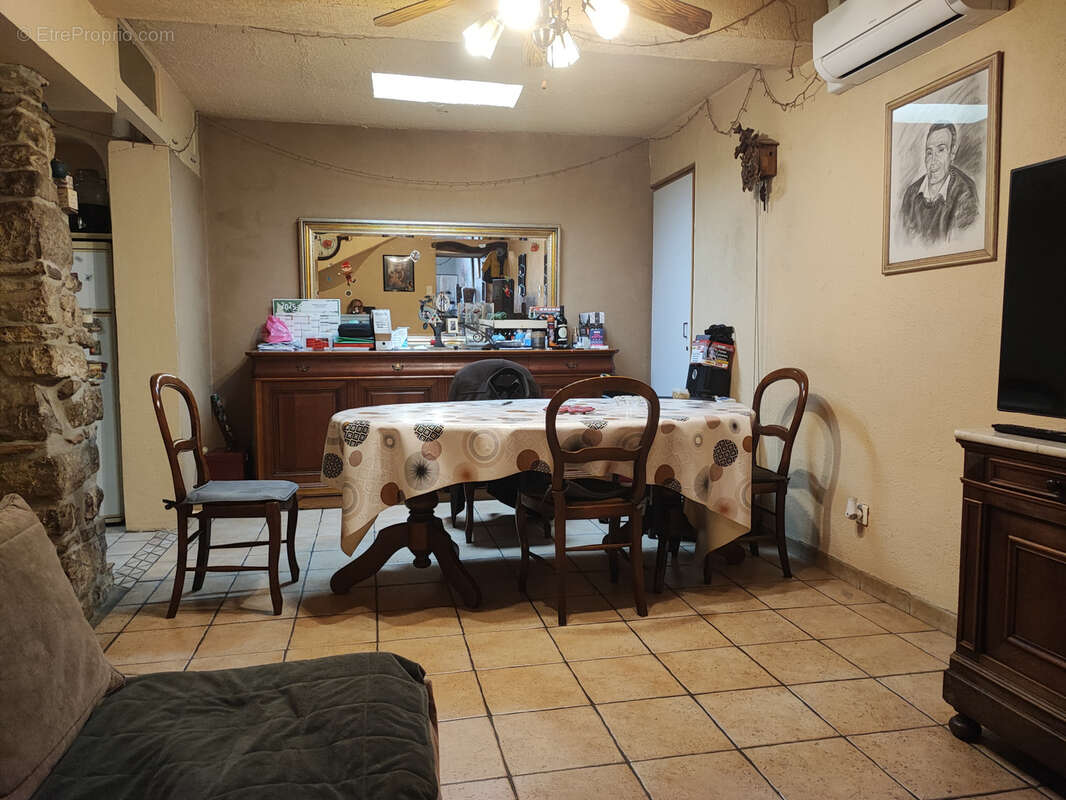 Maison à CESSERAS