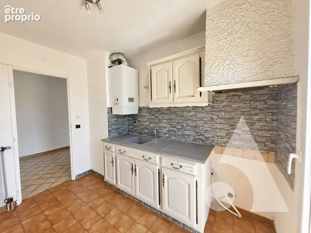 Appartement 3pieces, 66m² env., parking et cave - frejus - photo 6