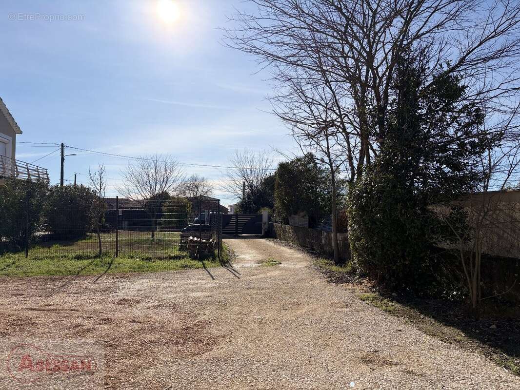 Maison à SAINT-HILAIRE-DE-BRETHMAS