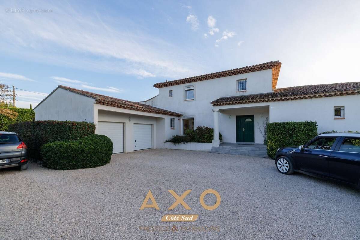 Maison à SAINT-CANNAT