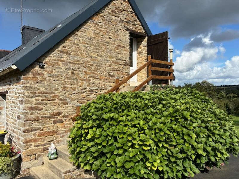 Maison à MELGVEN