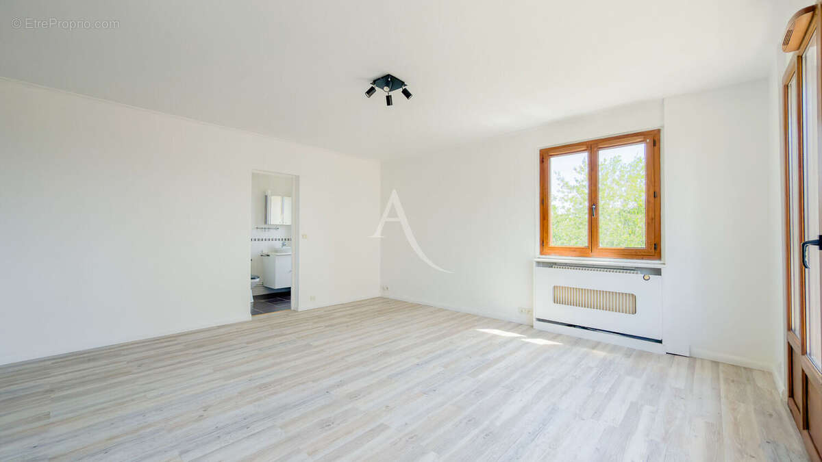 Montgeron - Studio 35,71 m² - photo 4