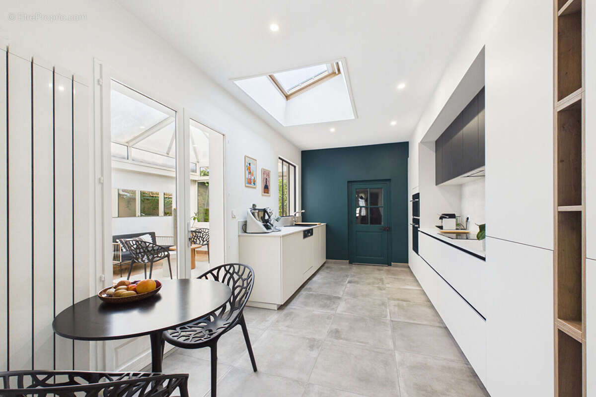 Maison dans le PENTAGONE 160 m² 3 grandes chambres - photo 4