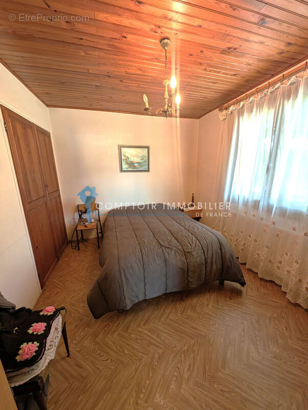 Dépt. 07 -  A VENDRE à COUCOURON - Maison de 131 m2 avec garage et jardin - Parcelle de 670 m2 - photo 12