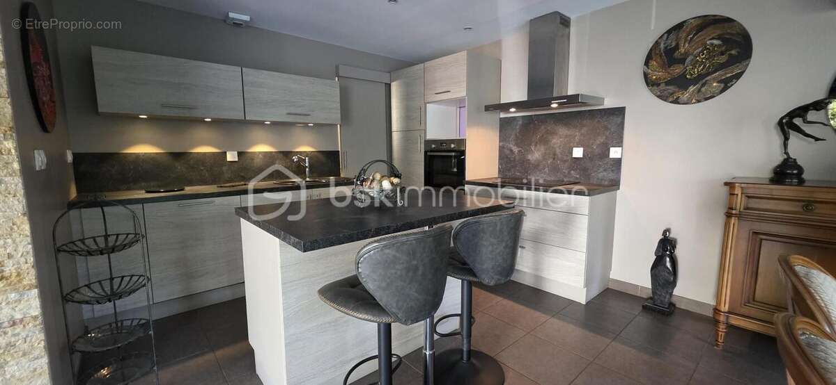 Maison à VULAINES-SUR-SEINE